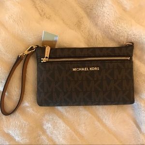 Michael Kors wristlet NWT